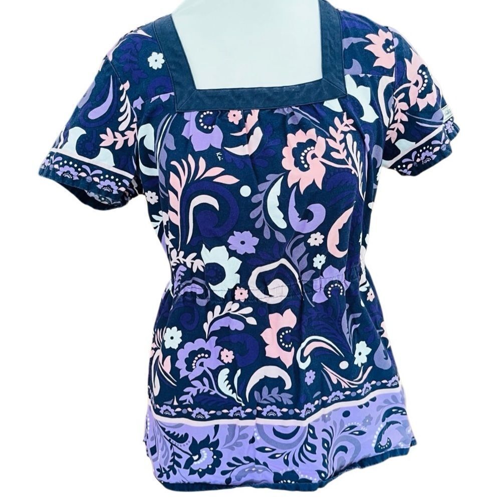 Koi Scrubs set of (2) size Small.